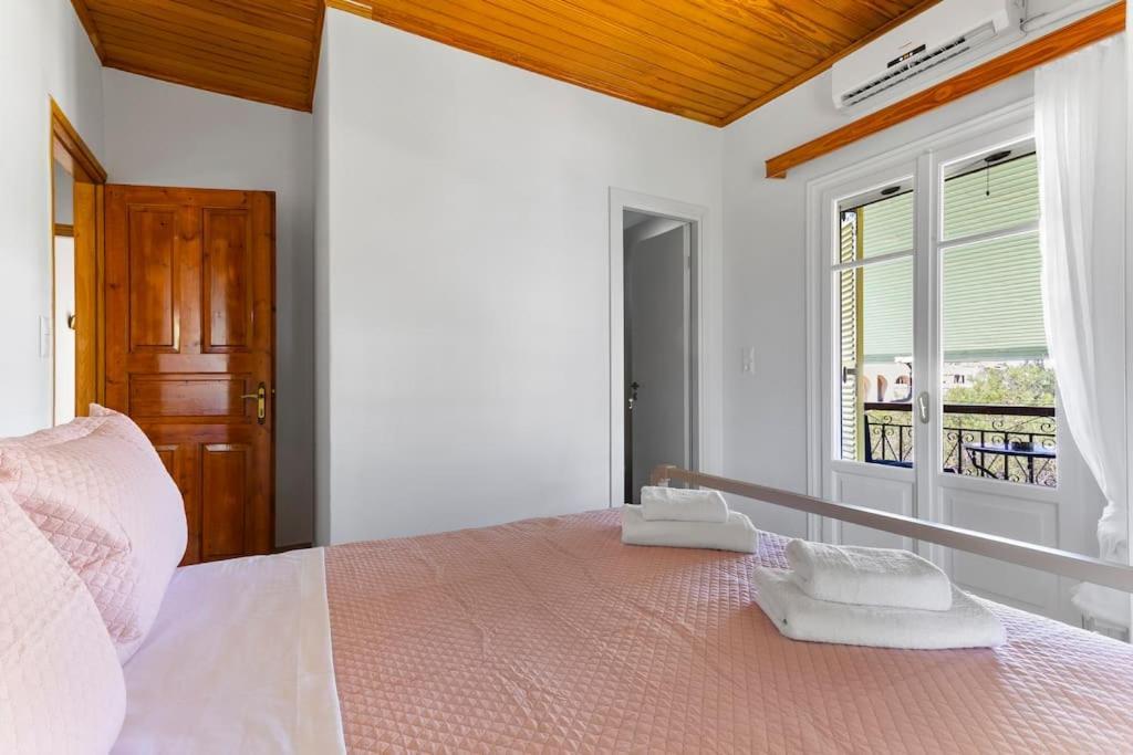 Villa Anel Spetses Town Exterior photo